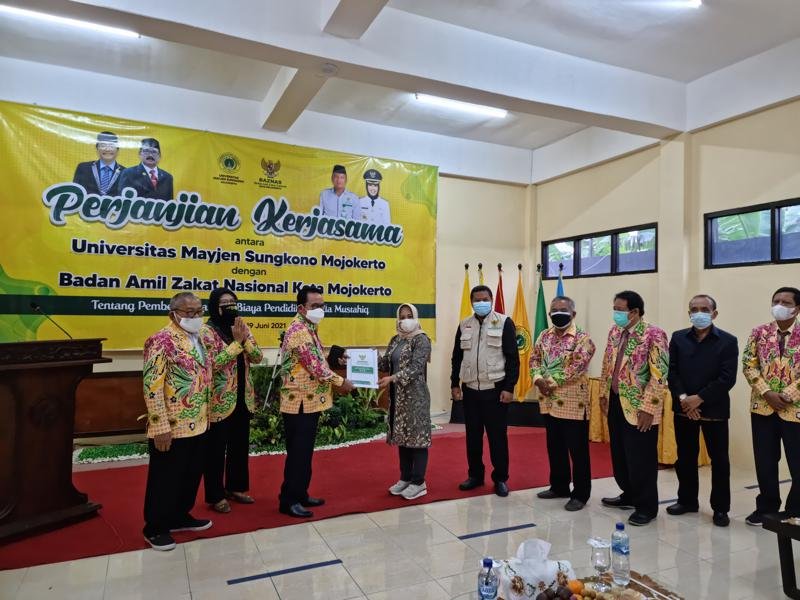 Satu Rumah Satu Sarjana jadi Program Unggulan Ning Ita