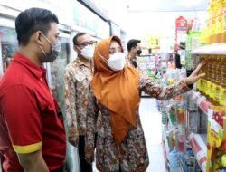 Bupati Mojokerto Sidak Minyak Goreng Satu Harga Diterapkan