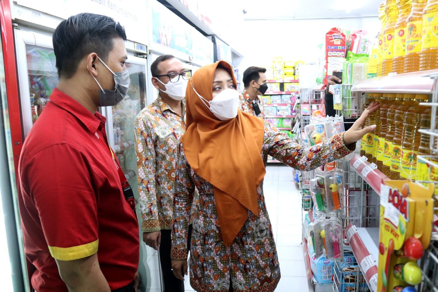 Bupati Mojokerto Sidak Minyak Goreng Satu Harga Diterapkan