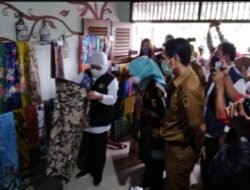Tinjau Oemah Batik Candi Madiun, Gubernur Jatim Usulkan Jadi Desa Devisa