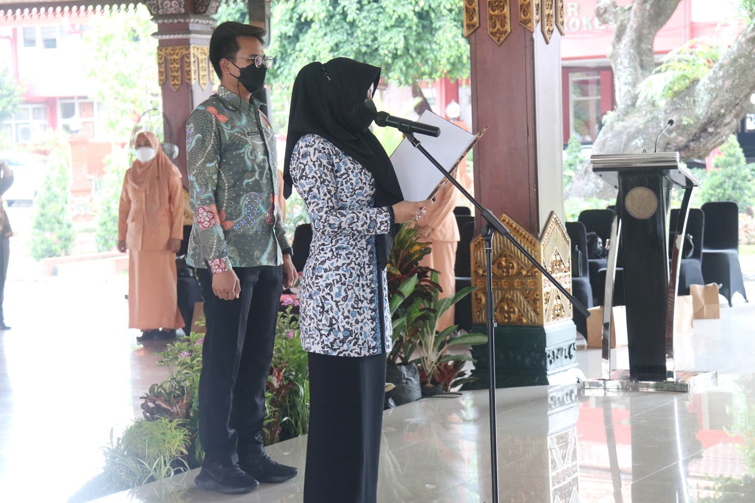 Bupati Mojokerto Kukuhkan Pengurus Dharma Wanita dan GOPTKI