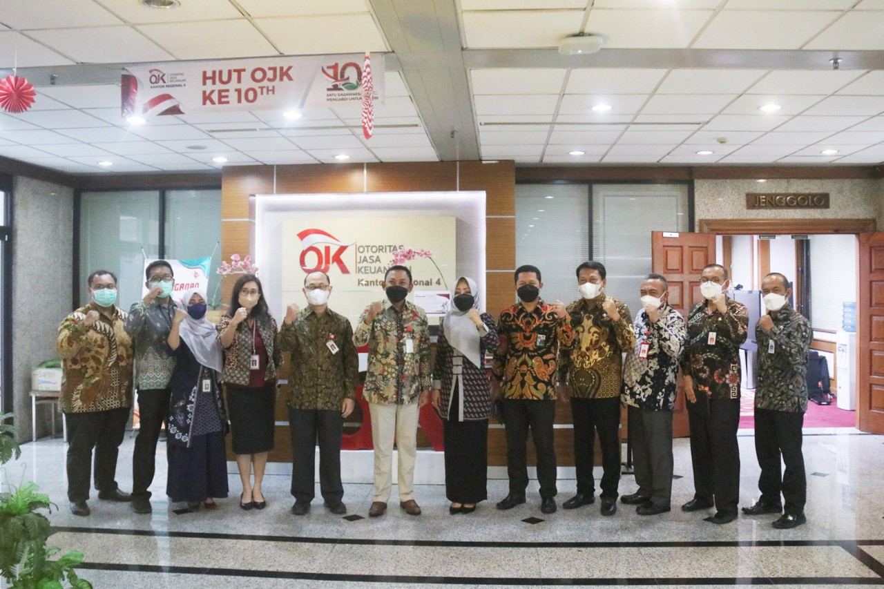 Perluas Lapangan Kerja di Mojokerto, Bupati Ikfina Rapat Bersama OJK Jatim