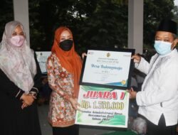 Bupati Mojokerto Serahkan Penghargaan Lomba Administrasi Desa Se-Kecamatan Puri