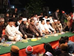 Prabowo Semarakkan Sinau Bareng Mbah Nun di Mojokerto