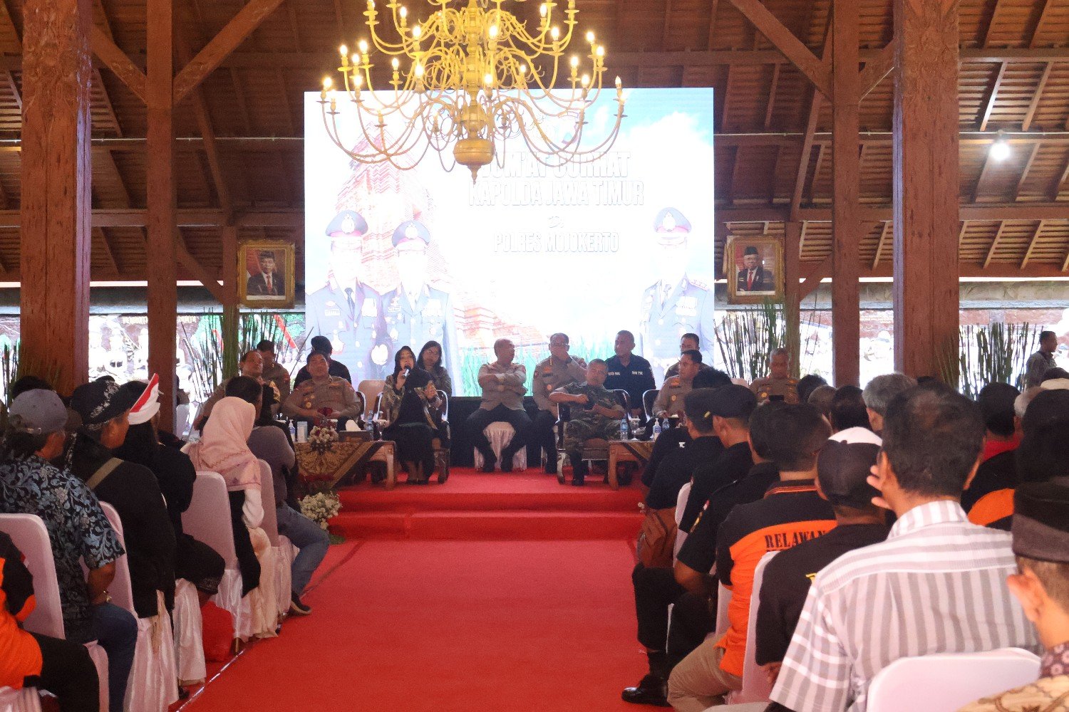 Jumat Curhat di Kabupaten Mojokerto, Masyarakat Keluhkan Jalan Rusak Hingga Perlintasan KA Tanpa Palang Pintu