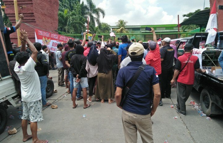 Pabrik Teh Botol Sosro Berpolemik dengan Warga, Kades Munawir Berharap Ada Perjanjian Baru