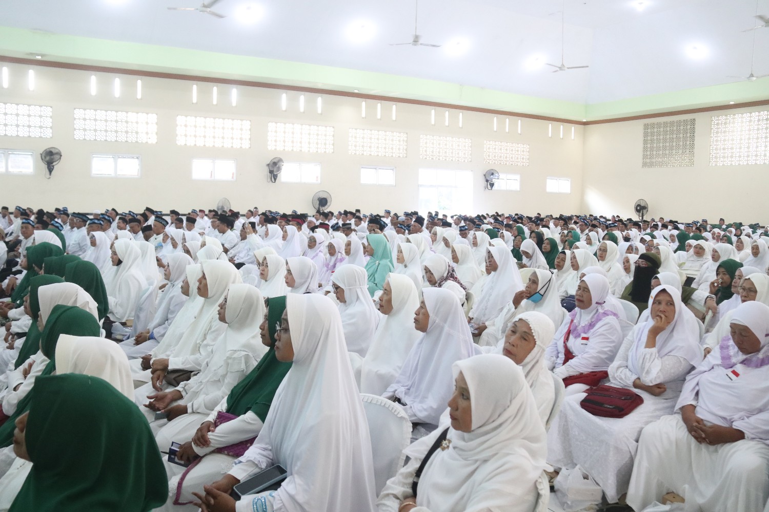 Pesan Bupati Ikfina Kepada 1.147 Calon Jemaah Haji : Jaga Kesehatan Dan Fokus Ibadah Di Tanah Suci