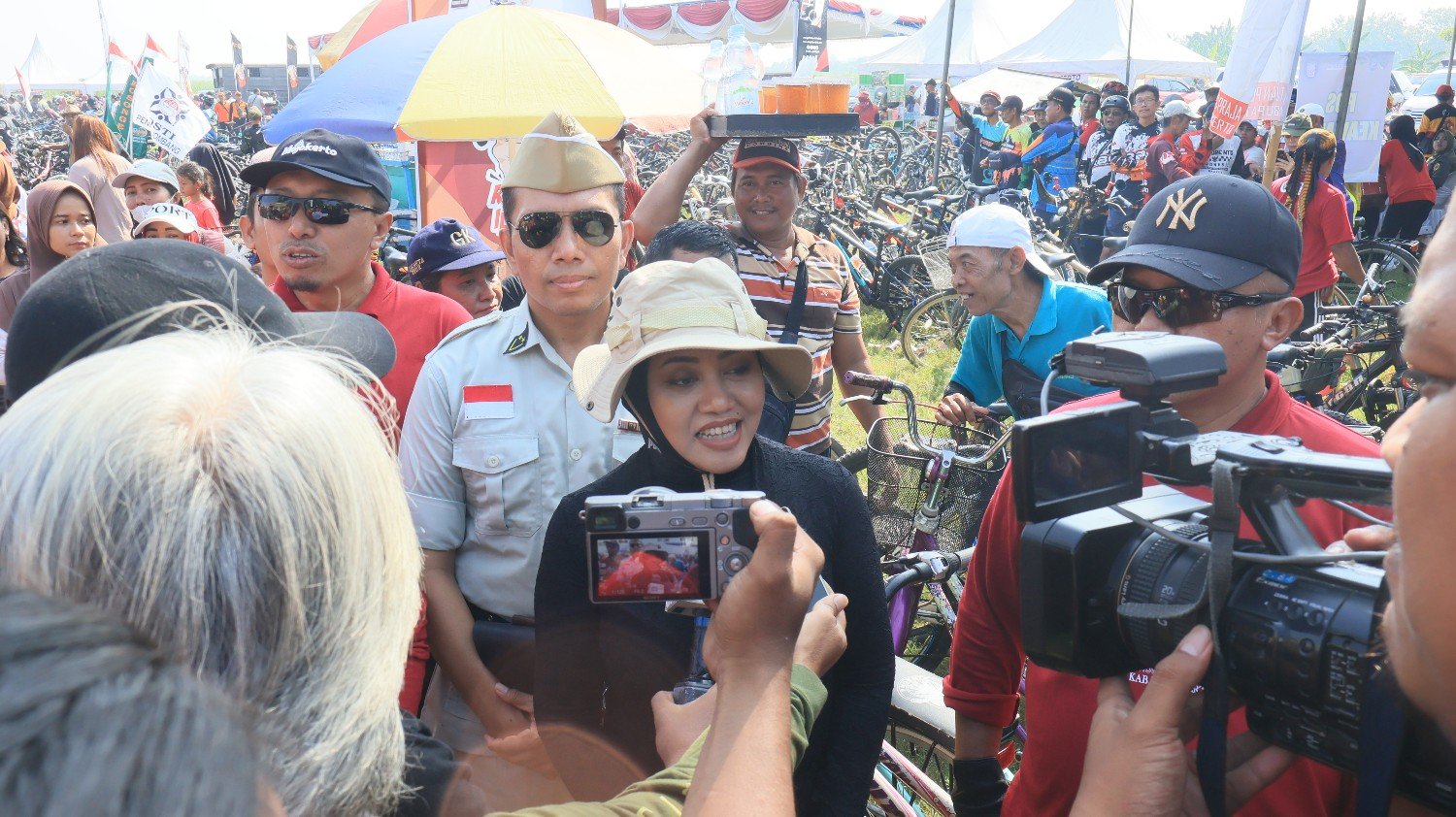 Gempur Rokok Ilegal, Ribuan Pesepeda Ramaikan Ngonthel Bareng Bupati Mojokerto