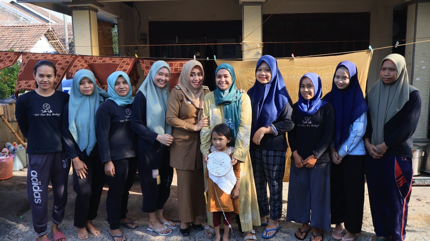 Bupati Ikfina Ajak Masyarakat Viralkan Batik Ulur Wiji