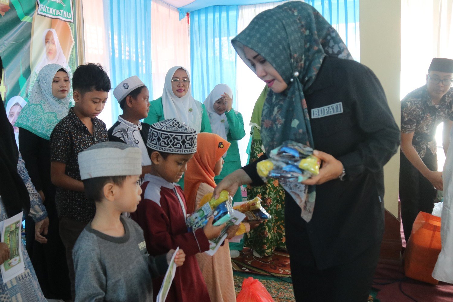 Hadiri Harlah Fatayat Ke-74, Bupati Ikfina Ajak Masyarakat Hargai Waktu Dan Mempersiapkan Kematian