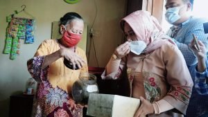 Ning Ita Temukan Tempat Produksi Rokok Ilegal