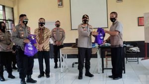 Guru dan Tenaga Pendidik SPN Polda Jatim dapat Kejutan dari Kapolres Mojokerto