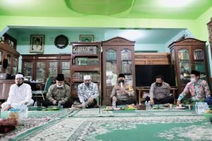 AKBP Dony Kunjungi Kediaman Ketua MUI Kabupaten Mojokerto