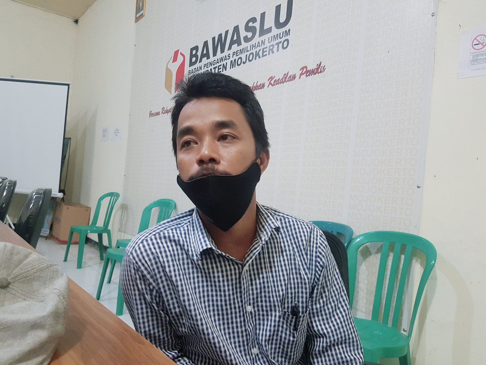 Bawaslu Mojokerto Periksa 16 Saksi Kasus Penyebaran Pamflet Kampanye Hitam