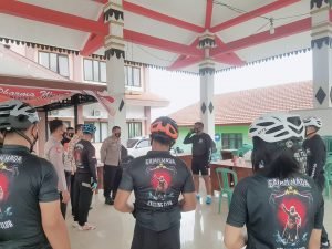 Kapolresta Mojokerto Gowes Sore dan Mengunjungi Panitia Pemilihan Kecamatan