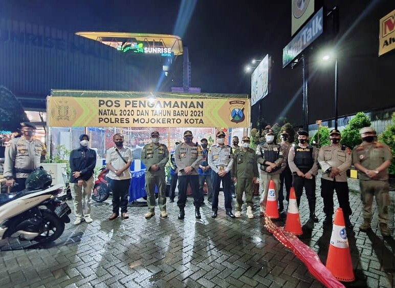 Wakapolresta Mojokerto Saat cek pos di depan Sunrise Mall