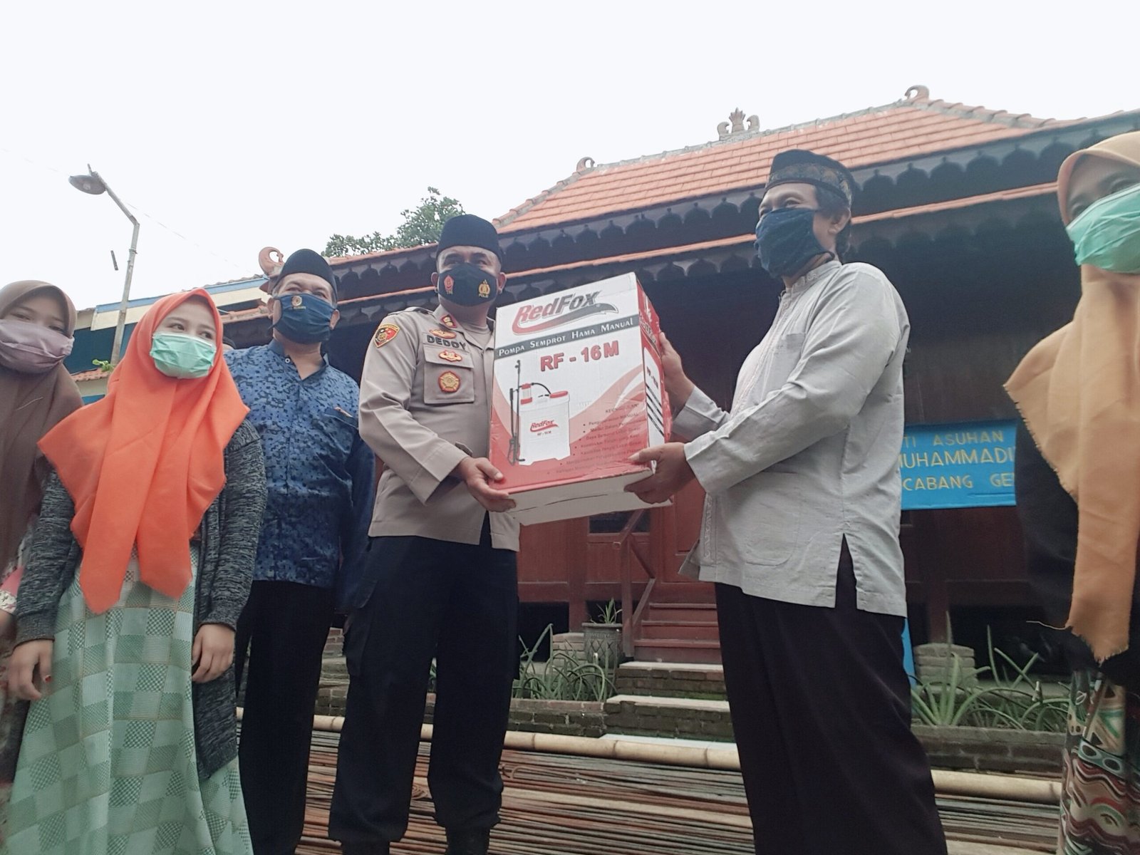Kapolresta Mojokerto Berbagi dengan Anak Yatim Muhammadiyah Cabang Gedeg