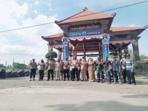 Kapolresta Mojokerto Tinjau Kesiapan PPKM Skala Mikro di Desa Gunungsari