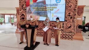 Ini Pesan Ning Ita saat Konferensi Pers Pembelajaran Tatap Muka SD dan SMP
