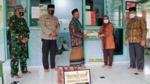 Hari Ke Tiga, Forkopimda Kota Mojokerto Safari Ramadhan Beri Bantuan Mushola dan Lansia