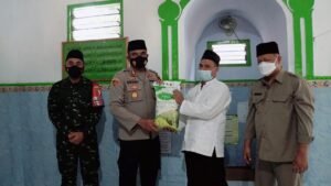 Forkopimda Kota Mojokerto Safari Ramadhan Beri Hibah dan Bansos