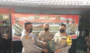Polres Mojokerto Serahkan Aset TK Kepada Polres Mojokerto Kota