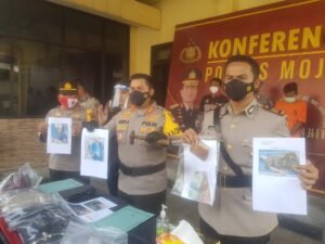 Anak Punk Mojokerto ini Aniaya Orang Tua dan Adiknya Hingga Kritis, Kenapa?