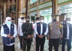 Khofifah Tinjau Kesiapan Takmir Masjid Agung Al-Fattah Kota Mojokerto