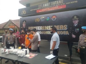 Nekat Edarkan Narkoba, Kuli Bangunan ini Diamankan Polresta Mojokerto