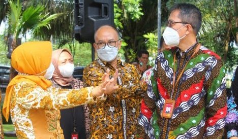 Ning Ita Membuka Raker Forum Komunikasi Tanggung Jawab Sosial Perusahaan Kota Mojokerto