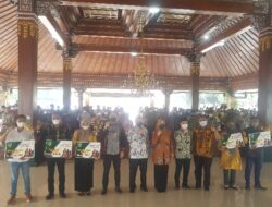 Bupati Mojokerto Tandatangani Pakta Integritas Bersama 99 Kades Penerima BK Desa