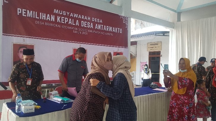 Nur Ely Suryani Terpilih Menjadi Kepala Desa Brangkal
