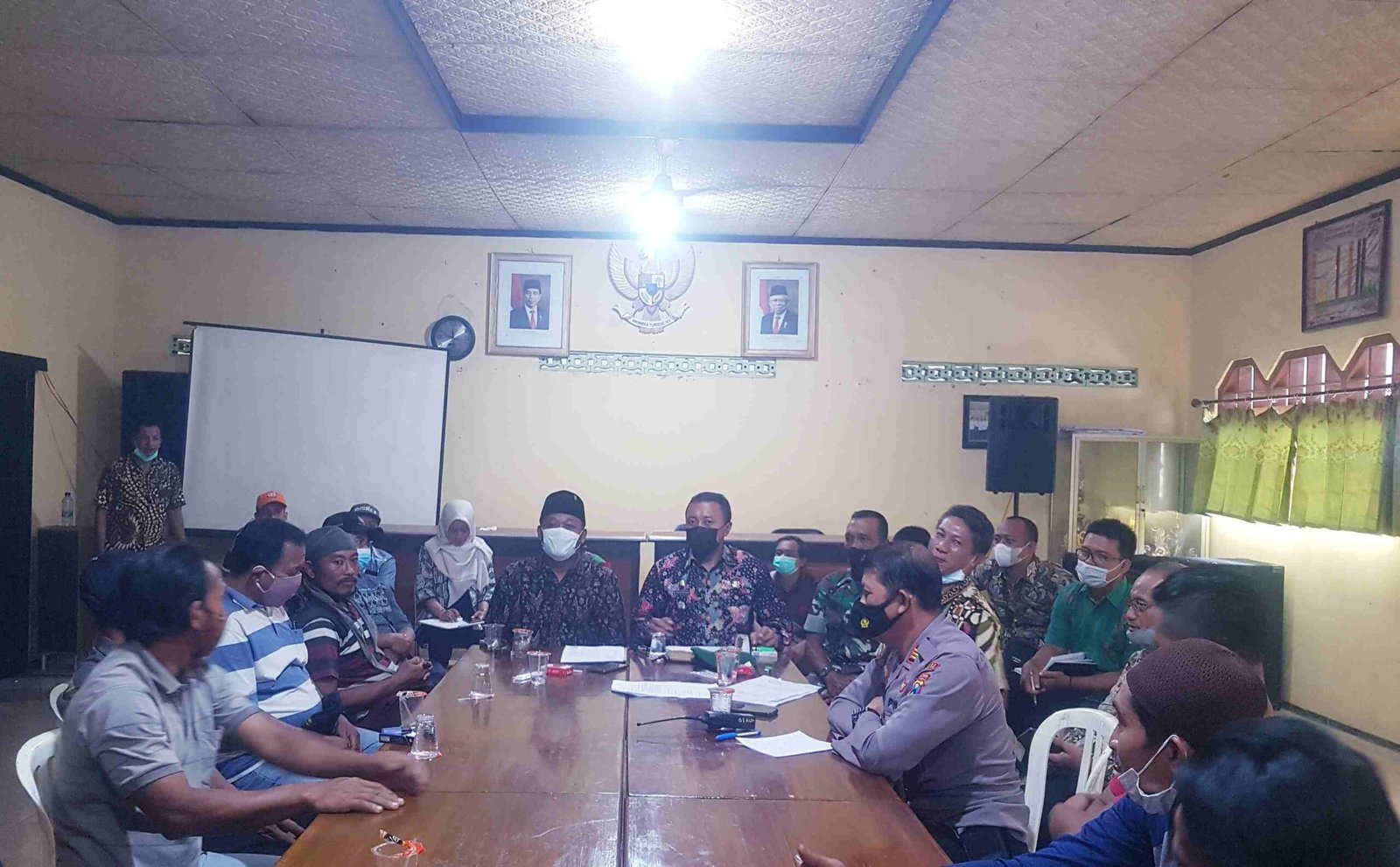 Didemo Ratusan Warganya, Kades Sidoharjo Kabulkan Tuntutan Warganya