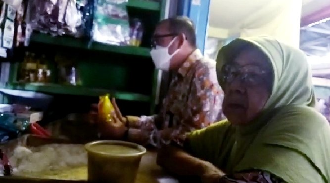 Pedagang Tahu di Mojokerto Menjerit, Disperindag Sidak Harga Minyak Goreng