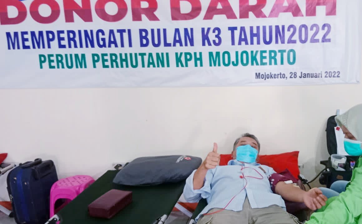 Tumbuhkan Rasa Kemanusiaan, Perhutani Mojokerto Gelar Donor Darah