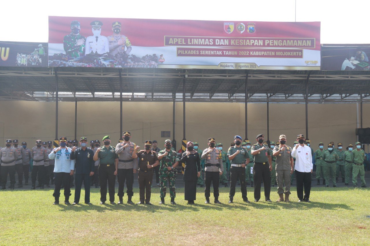 Bupati Mojokerto Pimpin Apel Linmas dan Kesiapan Pengamanan Pilkades Serentak