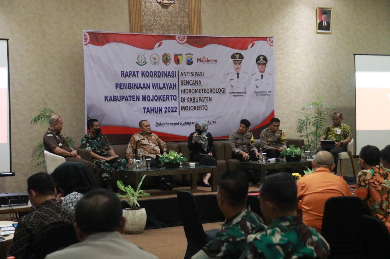 Rakor Antisipasi Bencana Hidrometeorologi di Kabupaten Mojokerto, Bupati Ikfina Tekankan 7 Hal