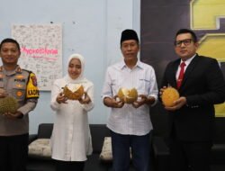 Peringati HUT JPRM Ke-23 Dan HPN 2024, Bupati Ikfina Hadiri Pesta Durian Runtuh