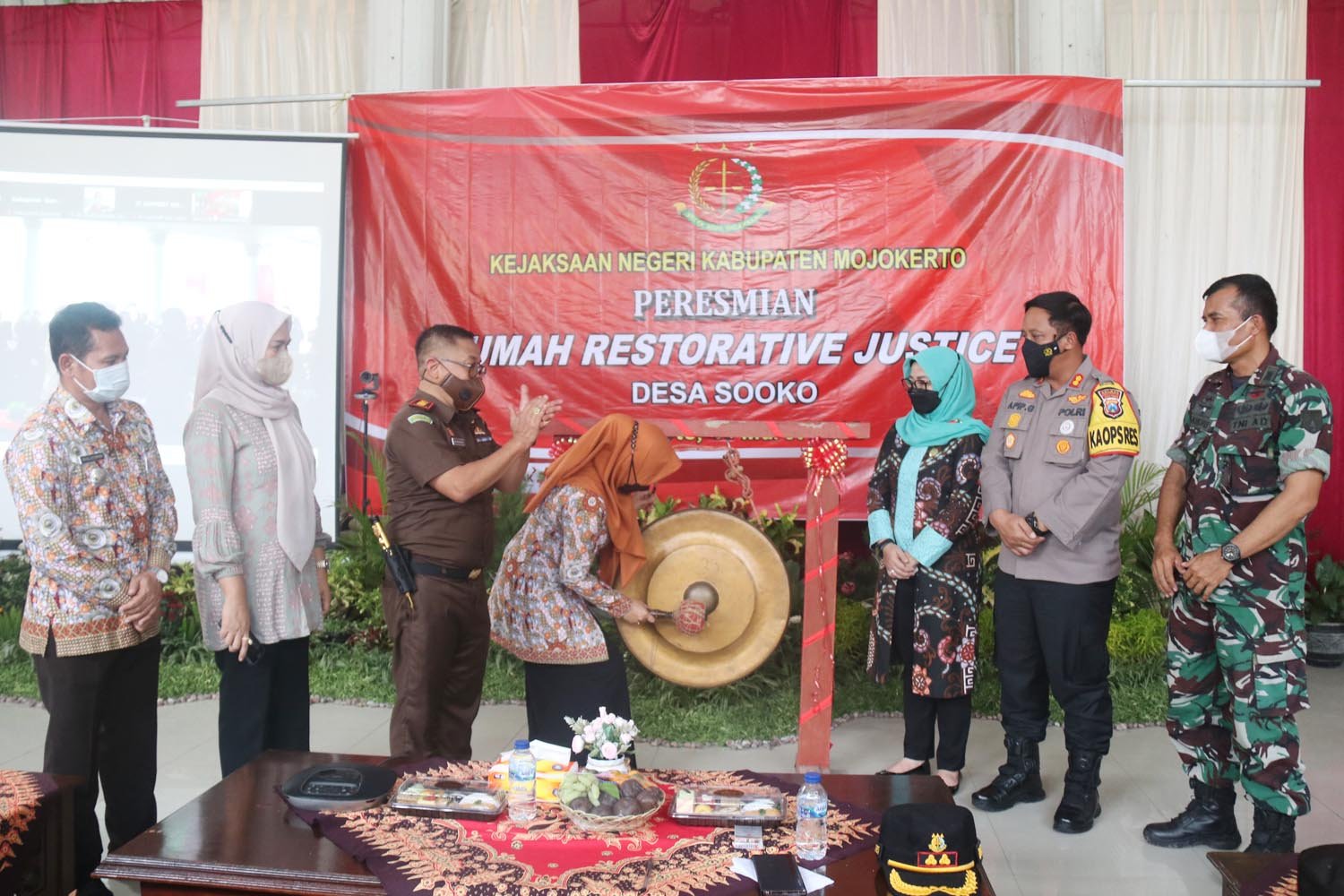 Bupati Mojokerto Resmikan Rumah Restorative Justice di Desa Sooko