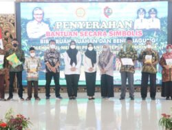 Kementan RI Serahkan Bantuan Tanaman Hortikultura di Mojokerto