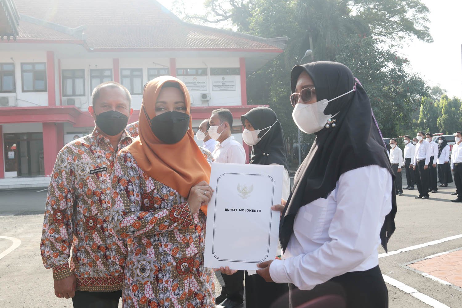 Kabar Baik untuk Guru, Bupati Mojokerto Serahkan Petikan Keputusan Pengangkatan Calon P3K