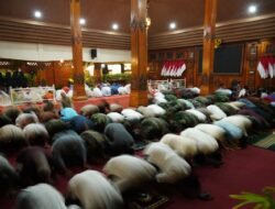 Jalin Silaturahmi, Wali Kota Mojokerto Gelar Taraweh Bersama Forkopimda