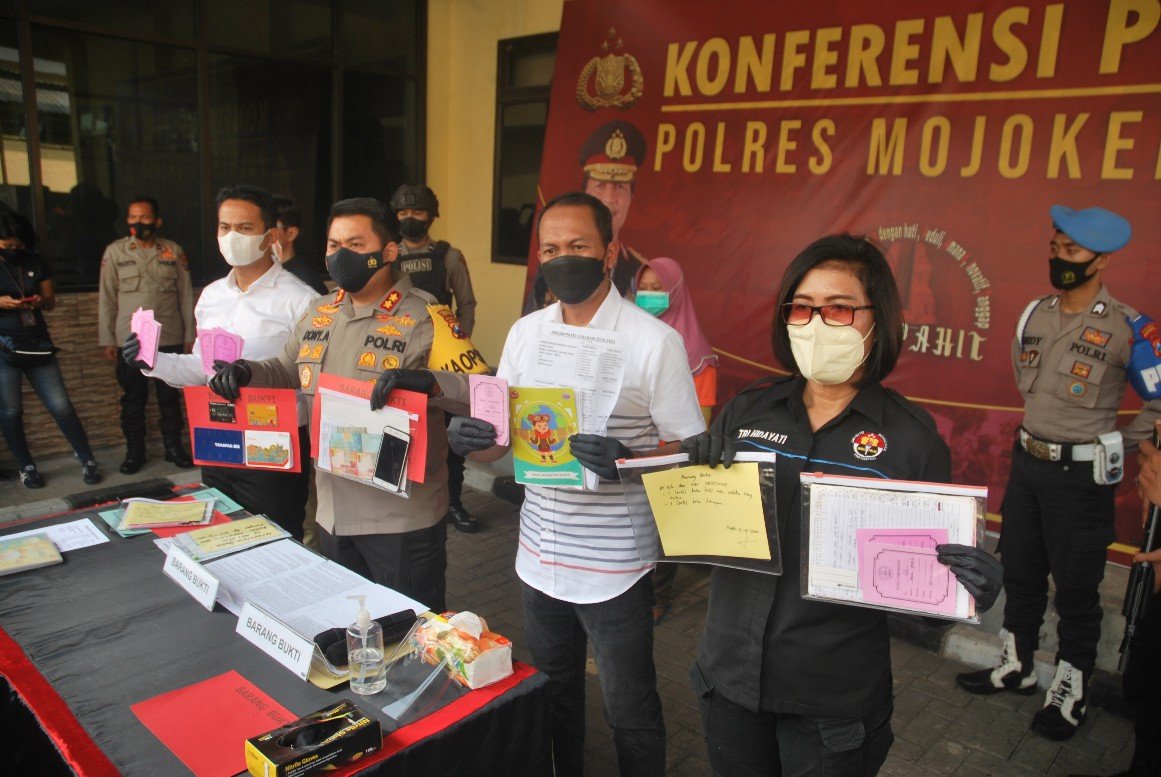 Pengemplang Uang Arisan Rp 1 Miliar Diringkus Polres Mojokerto