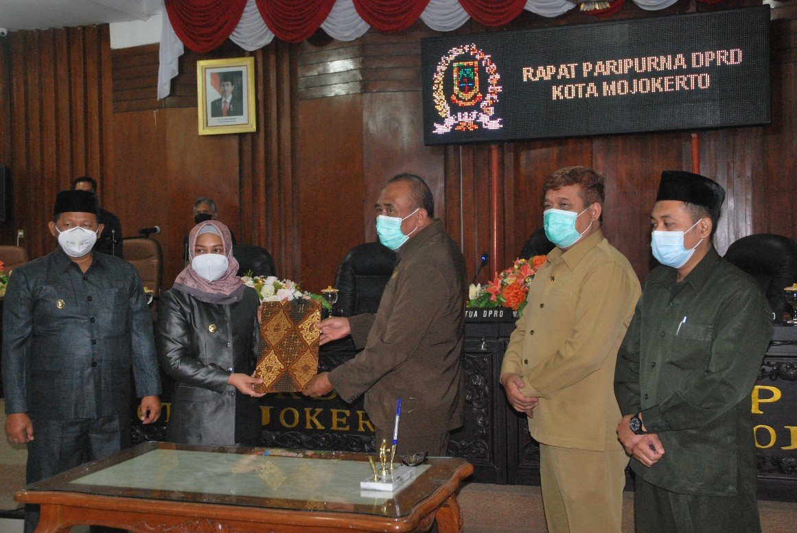 DPRD Kota Mojokerto Setujui Raperda Pertanggungjawaban Pelaksanaan APBD 2020