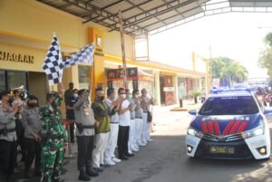 Yayasan Budha Tzu Chi Bekerjasama dengan Polres Mojokerto Bagikan Bansos