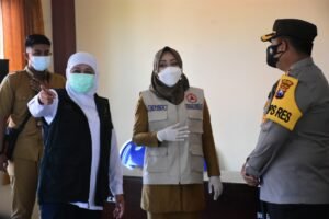 Ini Pesan Gubernur Jatim Saat Tinjau Vaksinasi di Ngoro