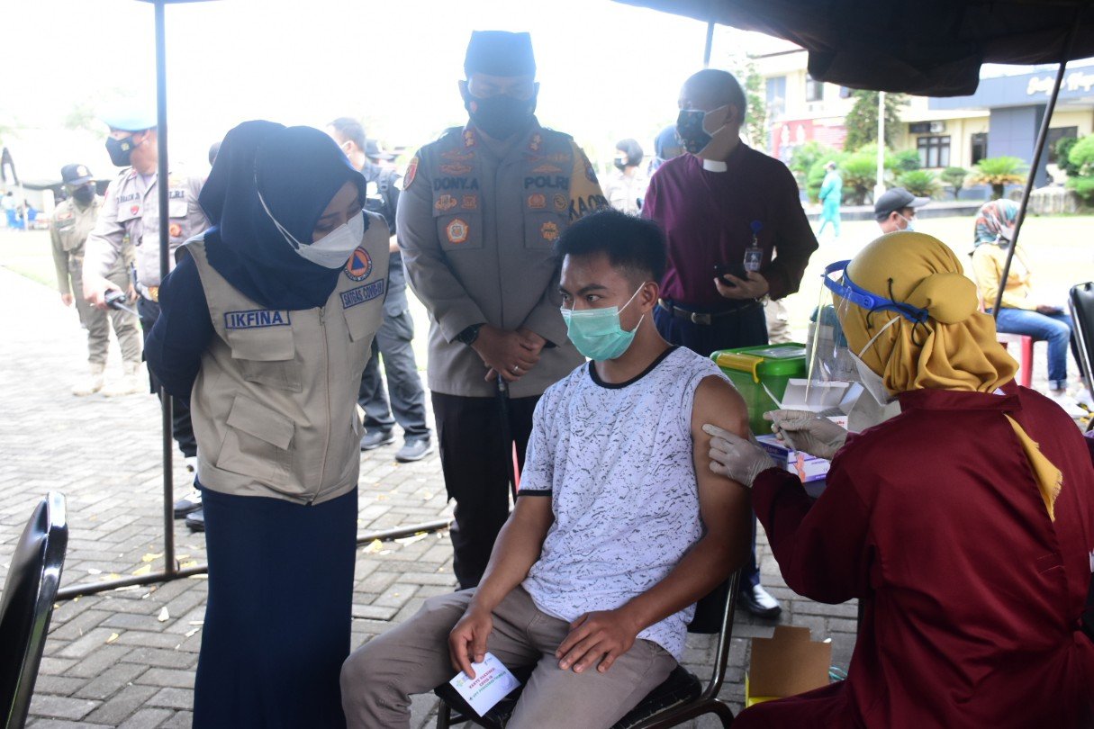 Bupati Mojokerto Ajak Warga Tidak Perlu Takut dan Ragu dengan Vaksin