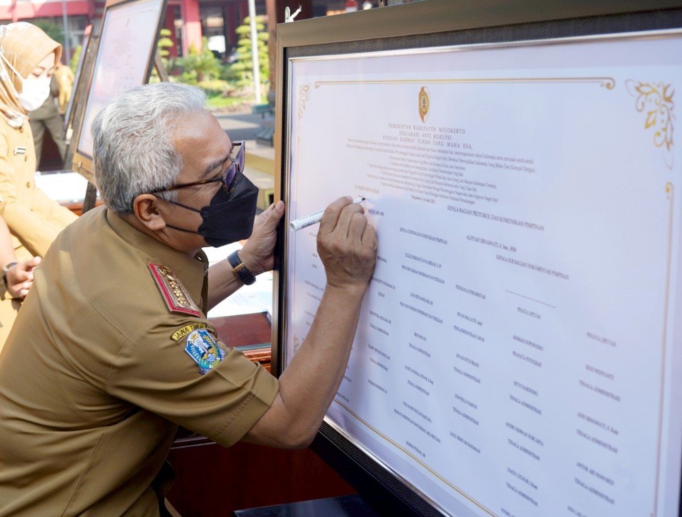 Deklarasi Anti Korupsi dan Penandatanganan Pakta Integritas ASN Setda Kab. Mojokerto