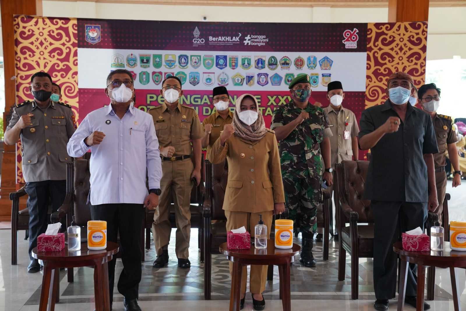 Ning Ita Ikuti Puncak Peringatan Hari Otonomi Daerah XXVI