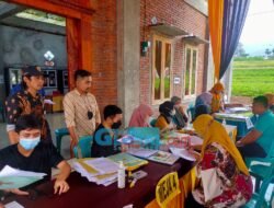 Pemdes Kemiri Serahkan 1482 Sertifikat PTSL